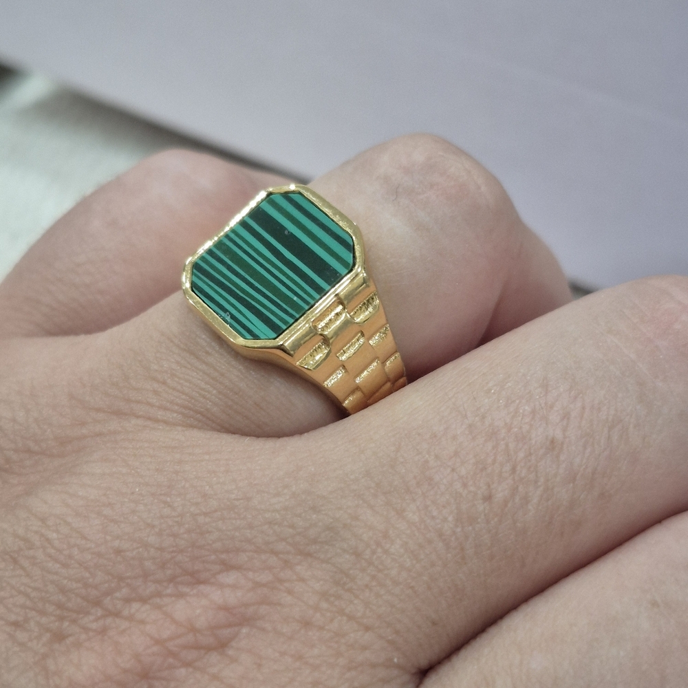 Elegant Gold Faux Melachite Ring